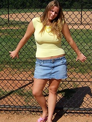 Cute college fatty flashes pussy at baseball field